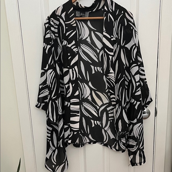 Slinky Brand Black & White  Abstract Sheer cardigan  Size Large - Picture 1 of 5